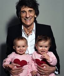 Ronnie Wood Poses With Twin Daughters To Mark 70th Ronnie Wood Rolling Stones Ron Woods