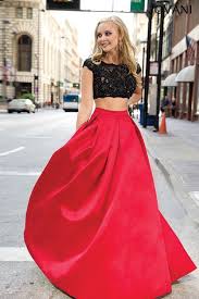 Burgundy crop top with fluid black skirt. How To Wear Lace Crop Top 15 Low Key Sexy Outfit Ideas Fmag Com