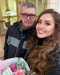 Ее сестра, анна, пока не спешит утешить фанатов и рассказать подробности о состоянии звезды. 32 Letnyaya Sestra Olgi Buzovoj Perenesla Insult Vokrug Tv