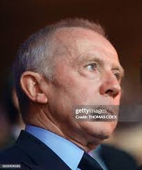 74 Homme Géant Stock Photos, High-Res Pictures, and Images