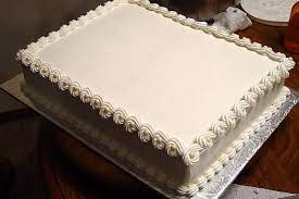 Sheet Cake Wedding Decorating Ideas With Fedora On Top Chocolate Cake White Icing Recetas De Torta Blanca Tortas Cuadradas Tortas De Crema