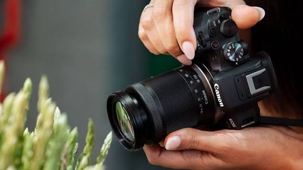 Máy ảnh Canon R10- Hàng cũ, đẹp keng 99%
