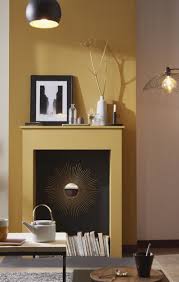 Ocre Dore Pour La Cheminee Peinture Ocre Peinture Jaune Deco Chambre Jaune