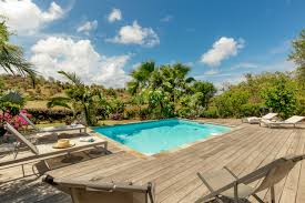 Location Villa Martinique Vue Jardin Piscine Privee Securisee Plage
