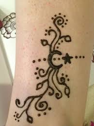 Henna Art Moon Star Freehand Tattoo Ankle Sister Designs Star Tattoo Designs Henna Tattoo Henna Moon