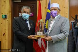 Semoga dengan membaca artikel ini pembaca dapat memahami apa. Menerima Kunjungan Hormat Daripada Yb Dato Ahmad Yakob Facebook