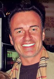 File:Julian McMahon Dec 2011 (cropped).jpg