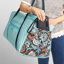 I am not affiliated with vera bradley in any way. Vera Bradley Java Blue S The Pattern That Never Goes Out Of Style From Java Blue And Bees To Mint Flowers And Pretty Posies There Are So Many Patterns To Choose From