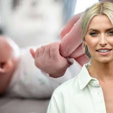 Mit dieser mathematisch zweifelhaften formel gab lena gercke am. Lena Gercke Gntm Im Baby Gluck Tochterchen Zoe Hat Prominenten Mini Verehrer Stars