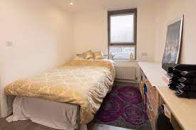 Approximately how much would you expect to pay for gas/water/electricity in a 1 bedroom or studio flat? Student Studio Flat Letting In Leeds