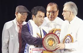 Shuvro Dev Earns Mother Teresa International Award Dhaka Tribune I.the awards are international and national awards presented annually to honour individuals and organizations that promote peace, equality and social justice, and aim to encourage the cause it is the only award in the name of mother teresa recognized by the missionaries of charity. shuvro dev earns mother teresa