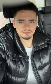 Just be aware if you see this person around Sudbury don't let your kids  anywhere near him. He was caught by the paedophile hunters. PAUL AKEHURST  from Sudbury Suffolk. Connections to glemsford,