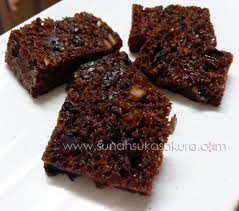 Bagaimana nak buat kek coklat kukus lembap dengan cepat? Resepi Kek Buah Moist