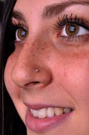 Someone Help Me Out And Tell Me What Size This Nose Piercing Is Is It 2mm Nose Piercing Stud Nose Piercing Tiny Nose Studs