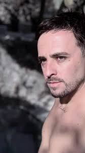 Martin Rica Se Puso Colmillos