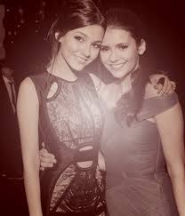 Celebrity Look A Likes Victoria Justice And Nina Dobrev - 9Gag