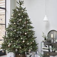 The Best Artificial Christmas Trees For 2021 And Where To Buy Them In Store Or Online Real Christmas Tree Cool Christmas Trees Christmas Tree Inspiration