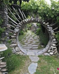 39 Awesome Moon Gate Garden Design Ideas Easy Garden Moon Gate Japanese Garden