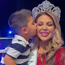 Texas pageant queen with hearing loss shares message of resilience