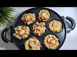 Resep kue kering mini isi selai strawberi untuk lebaran. Cara Membuat Pizza Macaroni Dengan Menggunakan Snack Maker Youtube