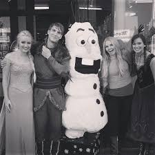 Olaf's first steps as he comes to life and searches for his identity in the snowy mountains outside arendelle. These Once Upon A Time Cast Photos Are Fairy Tale Perfect Once Upon A Time Funny Once Upon A Time Ouat