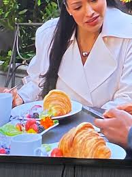 I see a problem coming up with Lucy. She seems to be becoming obsessed with  Faith. She is being so pushy. 🤪