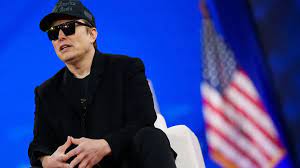 Elon Musk diz não ser culpado por despedimentos – Observador