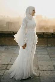 موديلات فساتين زفاف بسيطة وأنيقة تناسب الأفراح المنزلية Simple Engagement Dress Evening Dress Fashion Hijab Dress