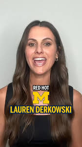 And it's GONE ☄️ @illinisb racked up the home runs in their win over  Wisconsin 🙌 #b1gsoftball