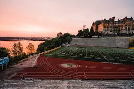 The total driving distance from tacoma, wa to seattle, wa is 33 miles or 53 kilometers. A Trip To The Pacific Northwest What To Do In Tacoma Washington