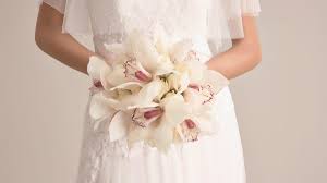 Comodo da portare e davvero fuori dal comune: Bouquet Sposa Con Orchidee
