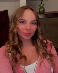 just ignore the sign and like my post XOXO;))