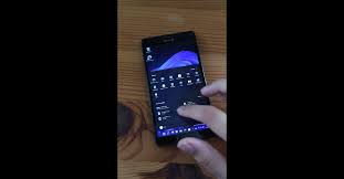 29 de julio de 2010: Student Gets Windows 11 Running On A Windows Phone The Verge