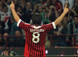 Video in onore di gattuso, il mediano del milan che ha fatto e sta facendo una parte di storia della società milanese. Matteo Petrone Matteocalcio Twitter