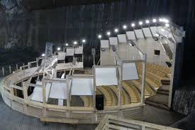 In toamna anului 2011 prețul de intrare era de 15 lei bilet întreg și. In Sfarsit Am Ajuns Si La Salina De La Turda Si Da Merita Vazuta Cu Varf Si Indesat