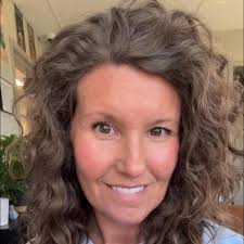 Kids' different perspectives at the beach