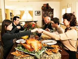 A simple thanksgiving table & family traditions. Thanksgiving Table Family 1 The Salt Collective