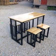 Terbuat dari kayu jati belanda (pine) dengan kombinasi kayu jati belanda yang berwarna kemerahan pada laci dan frame pintunya. Perabot Kayu Pallet Archives Blog Abah Careno