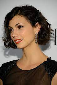Curly hair is also never boring. Short Black Bob Haircut For Women Chic Wavy Bob Morena Baccarin S Hairstyle Hairstyles Weekly
