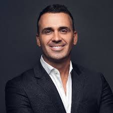 Andrew Rinehart's Instagram, Twitter & Facebook