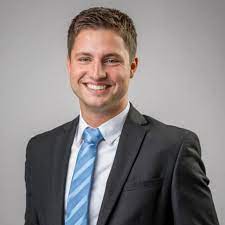 Nutzen sie unsere beratungsqualität in den filialen vor ort oder. Dominik Weimann Filialleiter Privatkundenberater Vr Bank Lahn Dill Eg Xing