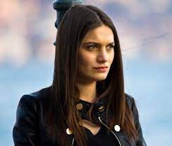 Bir çocuk sevdim dizisinde asıl çıkışını yakalamıştır. Olene Kadar Beril Gulcan Arslan Kimdir Olene Kadar Beril Gercek Adi Nedir Gulcan Arslan Nerelidir Gulcan Actresses Actors Kosem Sultan