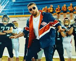 Miami heat veteran forward udonis haslem was not happy with his teammates during their game 4 the heat were swept in the series with the loss, and haslem lit into his team earlier in the game after. Kc Rebell Quarterback Outfit Alternativen Models By Immerfresh