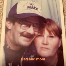 Just a heads up for everyone, if you're going to “feast buffet” over by the  mall please expect the servers to leave their own tip for themselves. My  husband and I went