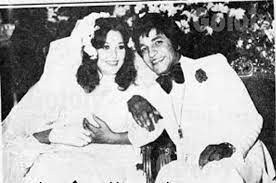 استعادت الفنانة نهال عنبر، ذكريات مسلسل العائلة والناس، ونشرت صورة عبر حسابها على إنستجرام، مع أبطال العمل، والتي ظهر فيها كل من الفنانين، الراحل كمال وعلَّقت الفنانة نهال عنبر على الصورة: Ù†Ù‡Ø§Ù„ Ø¹Ù†Ø¨Ø± ØªØªØ¯Ø±Ø¨ Ø¹Ù„Ù‰ Ø§Ù„Ø£ÙˆØ±Ø¬ Ù…Ø¹ Ø²ÙˆØ¬Ù‡Ø§ Ø§Ù„Ø¹Ø§Ø²Ù Ø§Ù„Ø´Ù‡ÙŠØ±Ø© Ù„Ù‚Ø·Ø© Ù†Ø§Ø¯Ø±Ø©