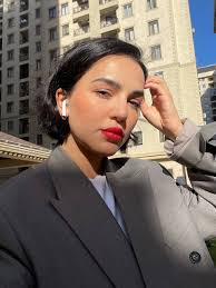 Looking for somewhere more affordable to stay until my applications for apt  or home are approved. Hotel is eating my cash. 👩🏽‍🦰👧🏽👧🏽