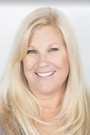 Melissa Lundgren's Instagram, Twitter & Facebook