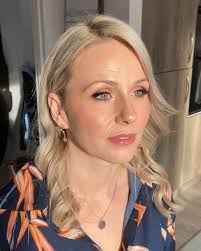 Olivia Almond Makeup Artist