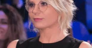 Canale 5 è altresì visibile in diretta streaming su pc, tablet e smarthphone sia dall'italia che dall'estero. Amici 2021 Quando Finisce C E La Data Finale In Diretta Quante Puntate Mancano Il Giornale D Italia
