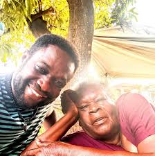 Eleman sa Rele #bwa_sou_grenn misye di #Jovnel sove ak 300$ kòb #cheve pou  li, kounyal tande'l #Prezidan tanpri pataje photo sa pou jovnel ka wèl poul  al #peyel.. Haiti pap Janm bon